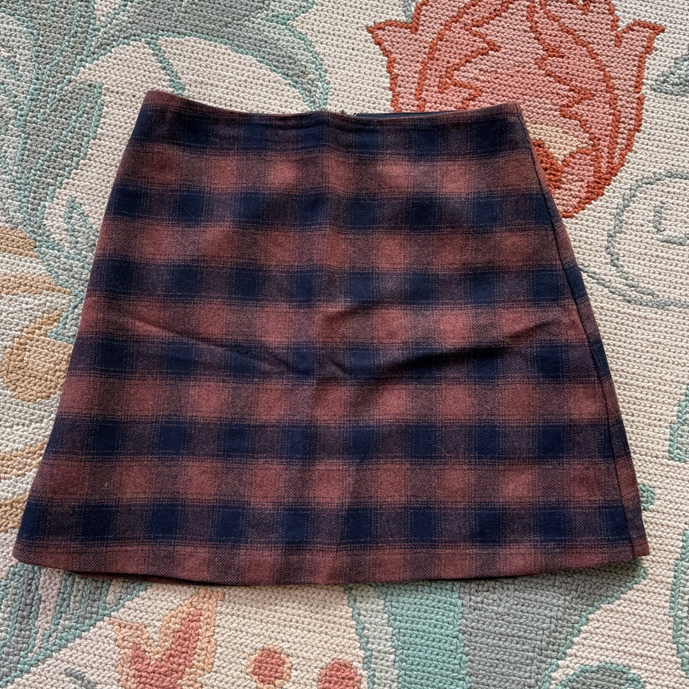 Wilfred/Aritzia Classic mini skirt in plaid